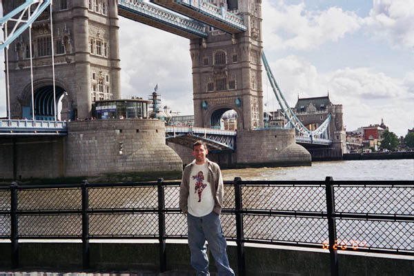 jim_by_tower_bridge